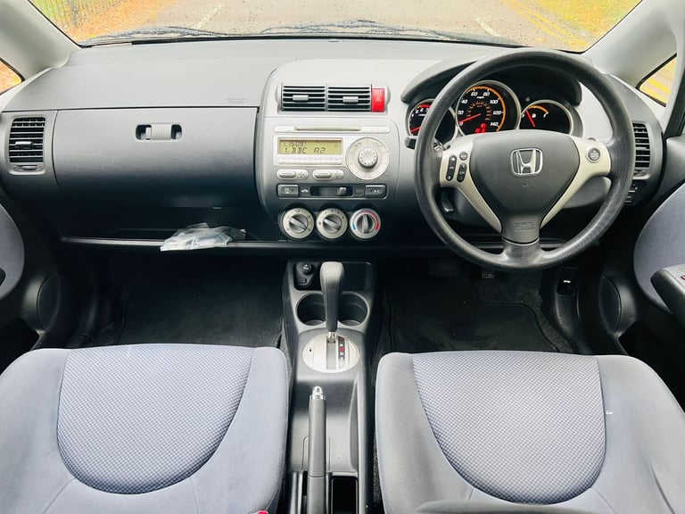 HONDA JAZZ YEAR 2007, FULLY AUTOMATIC 1.4, LOW MILEAGE, GOOD CONDITION, LADY OWNER