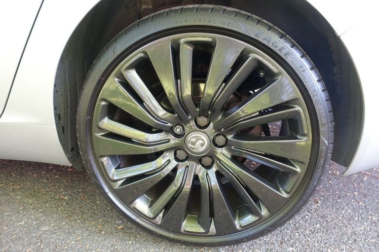 2015 Vauxhall Insignia 2.0 CDTi ecoFLEX Elite Nav Hatchback 5dr Diesel Manual Euro 6 (s/s) (170 p...