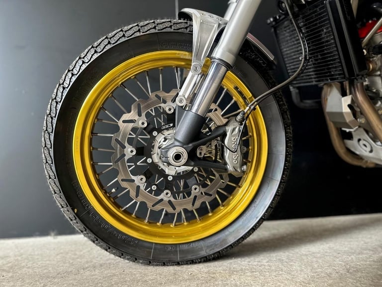 STUNNING LOW MILEAGE 2019/69 CCM SPITFIRE MOTORCYCLE 