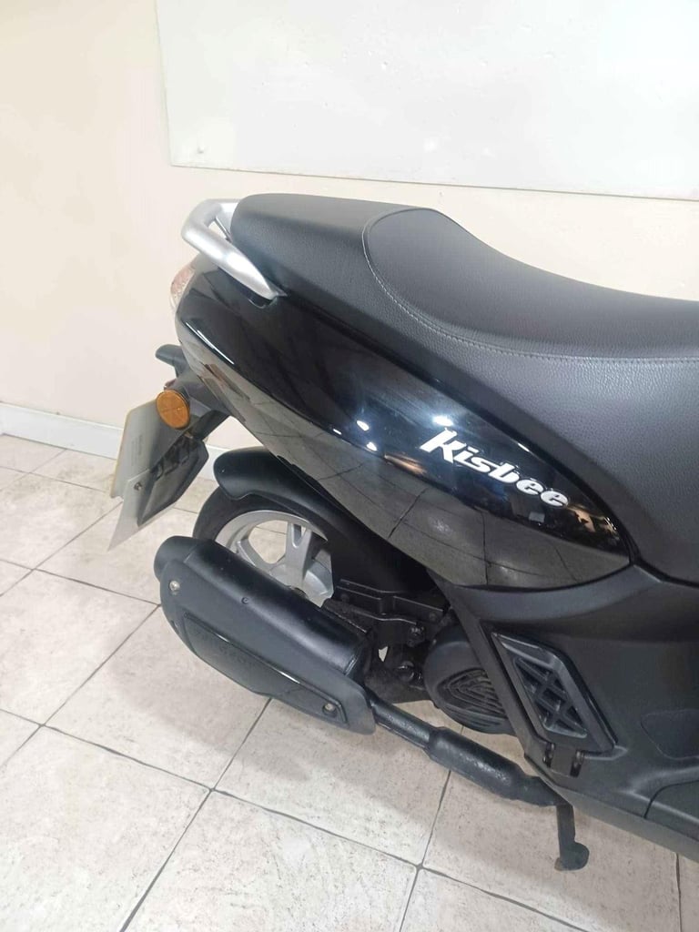 Peugeot Kisbee 50CC SCOOTER   72-REG 10140KLM  IDEAL 16YRS  £1599.OTR