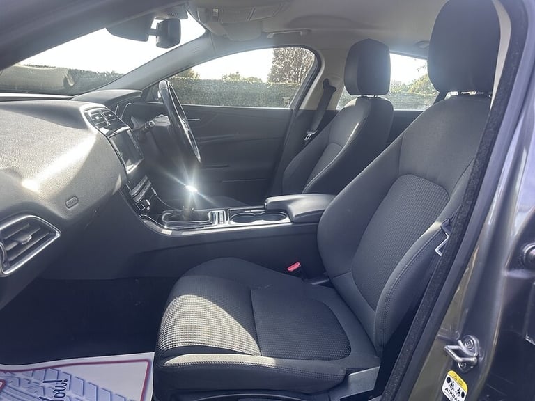 2017 Jaguar XE 2.0d SE 4dr SALOON DIESEL Manual