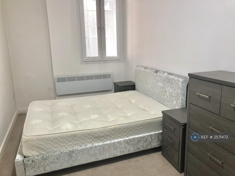 2 bedroom flat in Hounds Gate House, Nottingham, NG1 (2 bed) (#2571472)