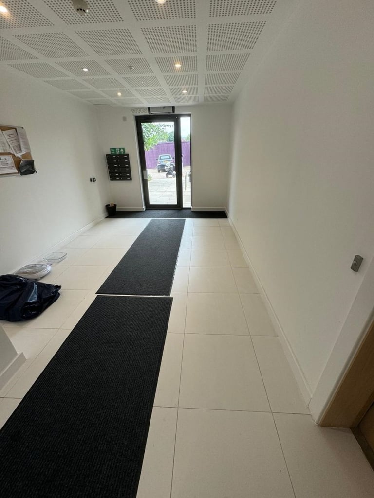 2 bedroom flat in Flat , Caledonian Building, Mill Hill