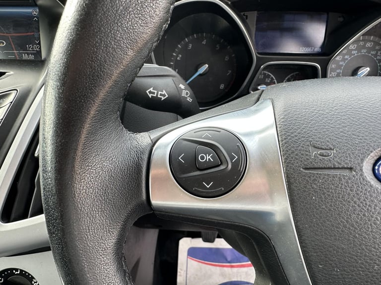2014 Ford Focus 1.0T EcoBoost Zetec Navigator Hatchback 5dr Petrol Manual Euro 5 (s/s) (125 Hatch...
