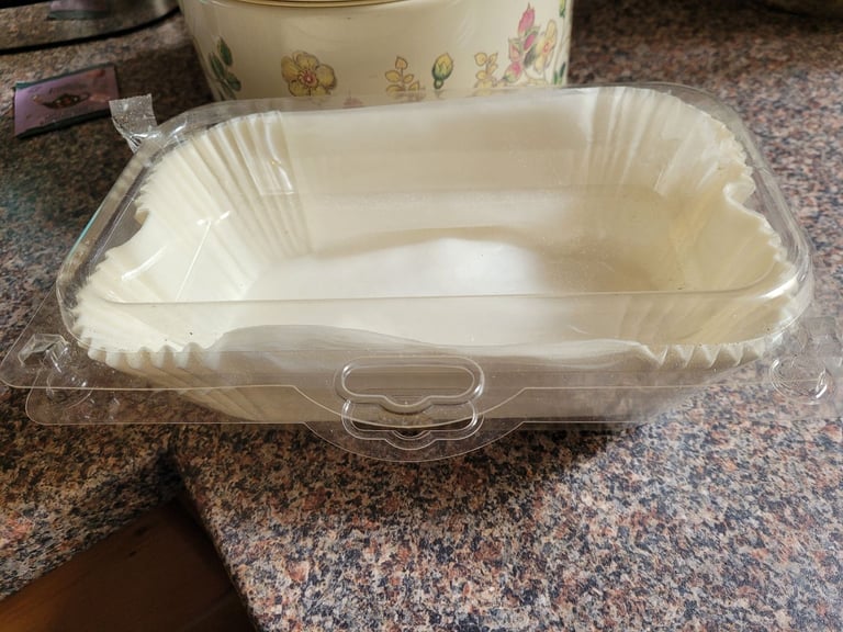 CUP CAKE HEAVEN CAKE TIN (PROPER ONE) FULL OF PASTRY CUTTERS OVER 100 FAIRY CASES APRON MORE