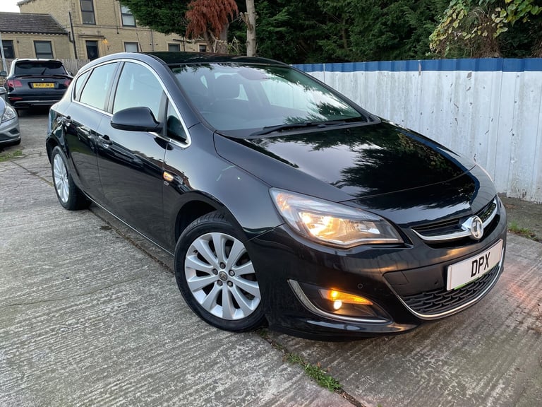 image for 2015 Vauxhall Astra 1.6i Elite Hatchback 5dr Petrol Manual Euro 6 (115 ps) HPI