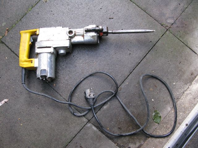 image for Heavy Duty Old Rotary Hammer . Oil Feeder, Carrying Case . With 2 chisels