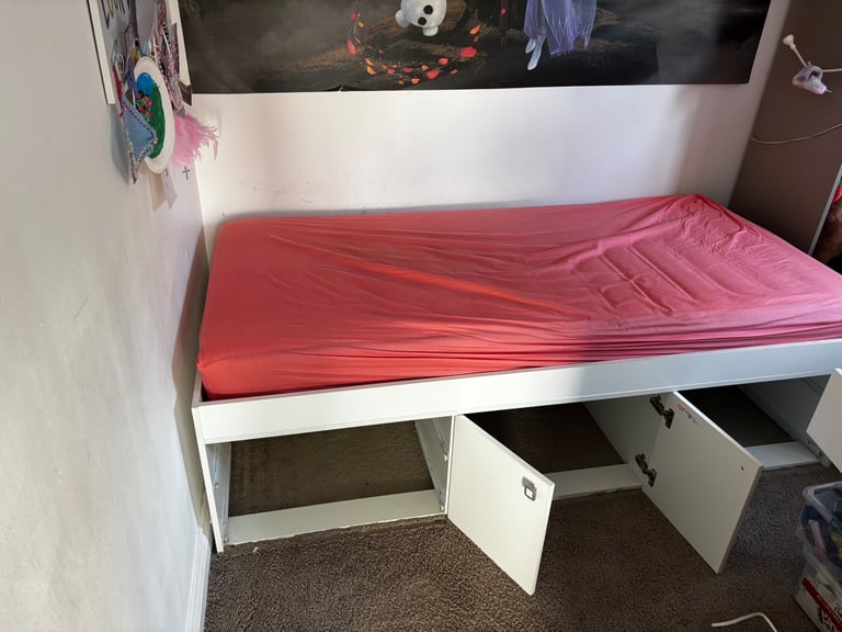 Single bed with storage 