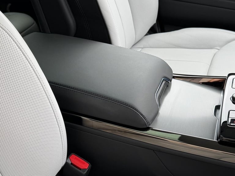 2023 Land Rover Range Rover Sport 3.0 D300 MHEV Dynamic SE SUV 5dr Diesel Auto 4WD Euro 6 (s/s) (...