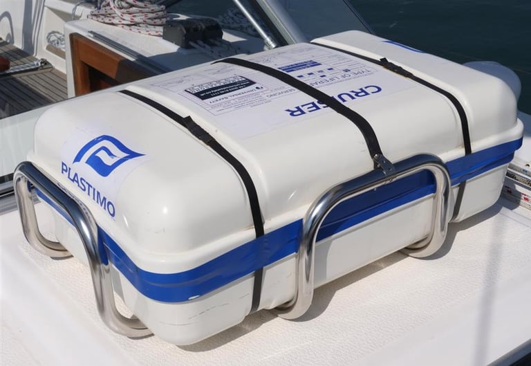 HALLBERG RASSY 342 CRUISING YACHT. (The Bentley of Sailing yachts.)