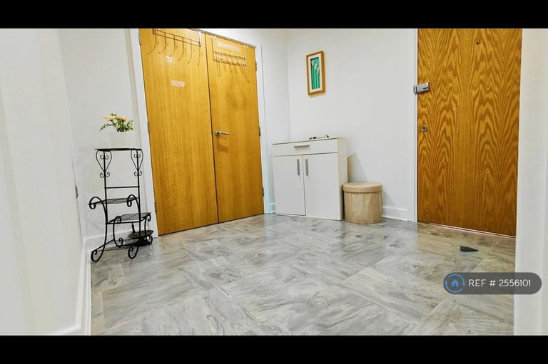 2 bedroom flat in Mcilroys Building, Reading, RG1 (2 bed) (#2556101)