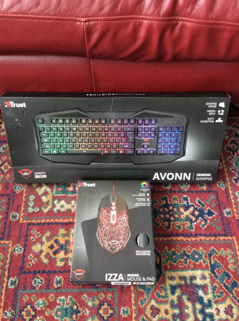 Trust Avonn Gaming keyboard and Gaming Mouse with Mat brand new boxed