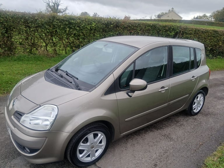 Renault, GRAND MODUS, Hatchback, 2010, Manual, 1149 (cc), 5 doors