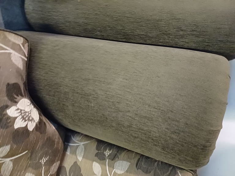 Brown floral three piece suite 