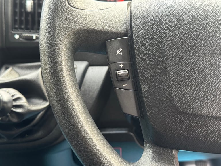 2021 Peugeot Boxer 2.2 BlueHDi 335 Built for Business L4 Euro 6 Luton Van Luton Diesel Manual