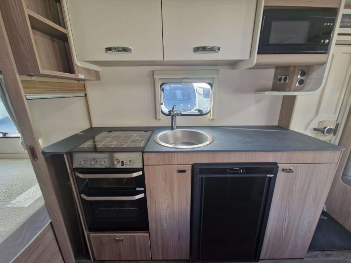 2023 Sprite Quattro FB Used Caravan