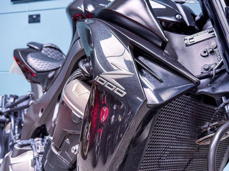 2015 15 KAWASAKI Z1000 SUPERNAKED 1000 - LOW MILES - VANCE HINES