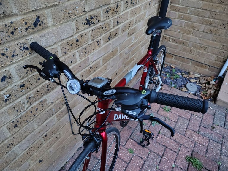 Dawes Giro 300 Flat Bar Road Bike Mens Bicycle