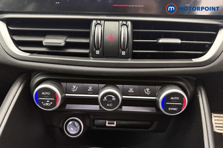 2022 Alfa Romeo Giulia 2.0 TB Sprint 4dr Auto Saloon Petrol Automatic