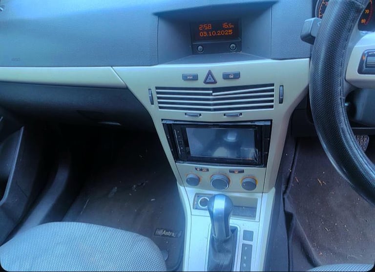 Astra AUTOMATIC Satnav Ulez free great runner 