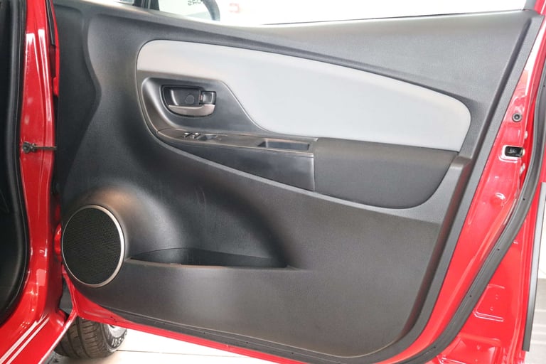 2016 Toyota Yaris 1.3 Yaris Icon VVT-I 5dr Hatchback Petrol Manual