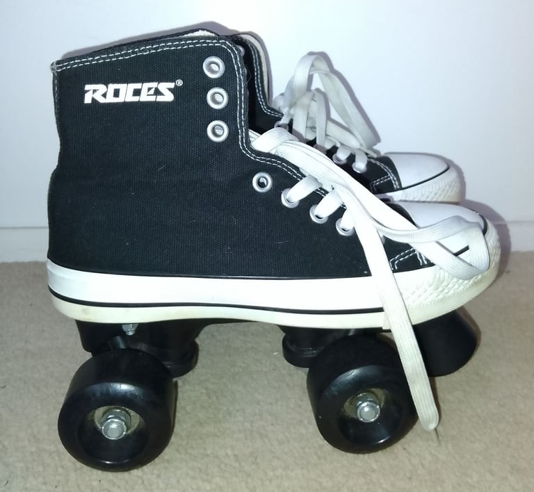 image for Roces Chuck Classic Black Roller Skates, Size 13J 