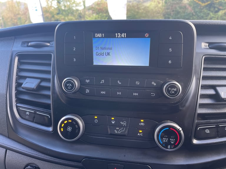 2020 FORD TRANSIT MWB DROPSIDE TIPPER LEADER / AIR-CON / TWIN REAR WHEEL BASE 