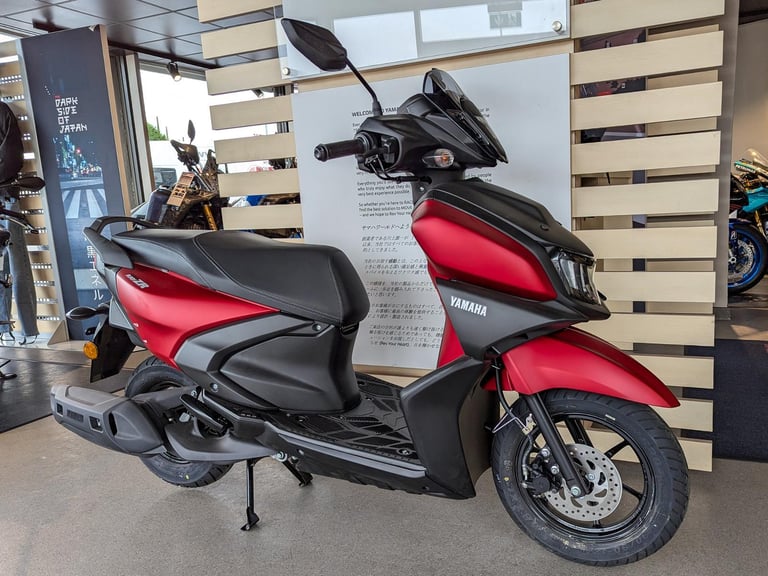 NEW Yamaha RayZR 125 Learner Legal Scooter. (Red) JUST £2,500 (No Admin Fees)