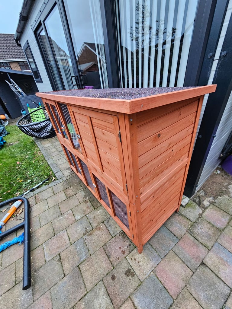 Two storey rabbit hutch