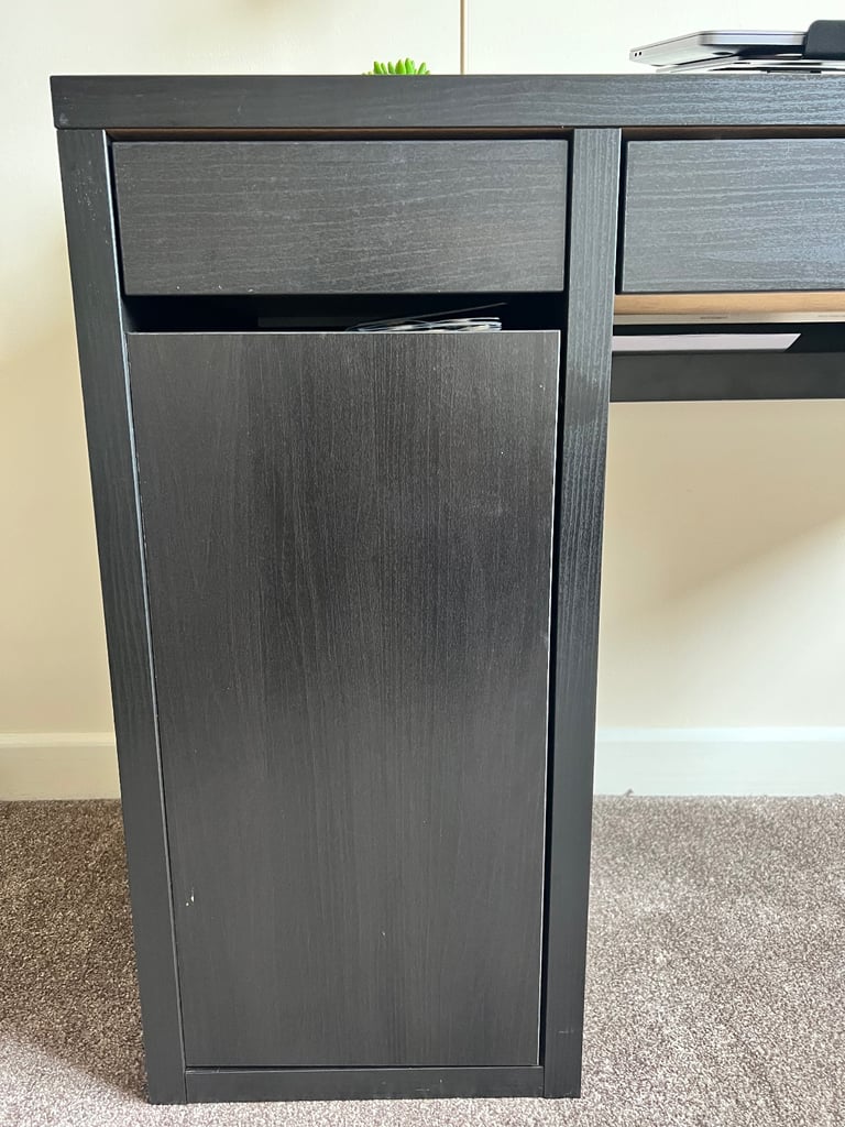IKEA Micke Office Desk