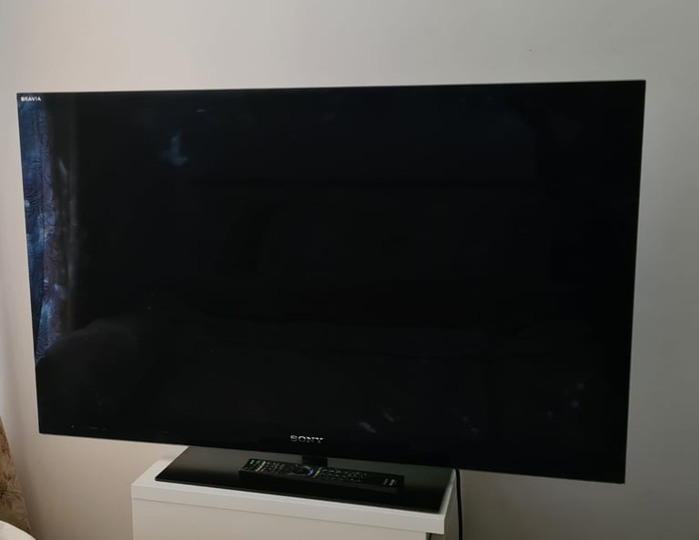 40” Sony Bravia KDL-40NX713 3D full HD Digital LCD TV