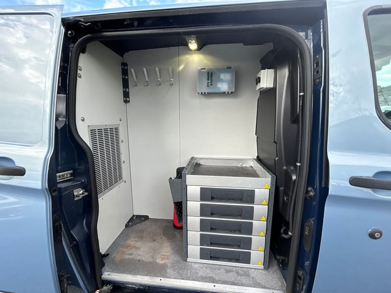 2018 Ford Transit Custom 2.0 TDCi 130ps Low Roof Van PANEL VAN Diesel Manual