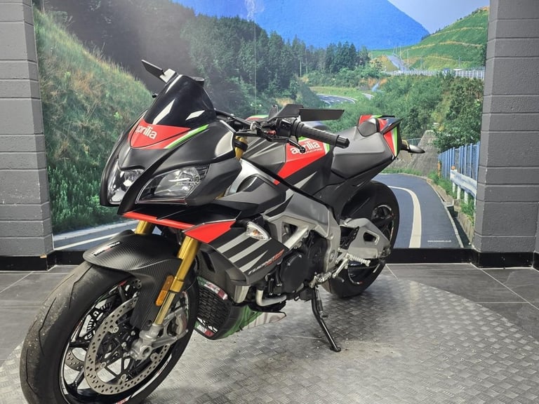 APRILIA TUONO V4 1100 FACTORY