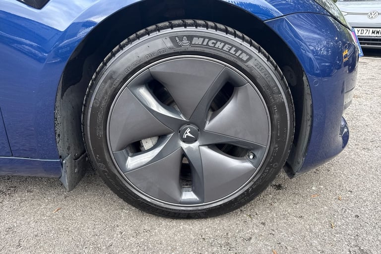 2021 Tesla Model 3 (Dual Motor) Long Range Auto 4WDE 4dr Saloon ELECTRIC Automatic