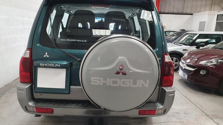 MITSUBISHI SHOGUN 3.2DI-D AUTO ELEGANCE *27,000 MILES* 7 SEATER* WOW 27K