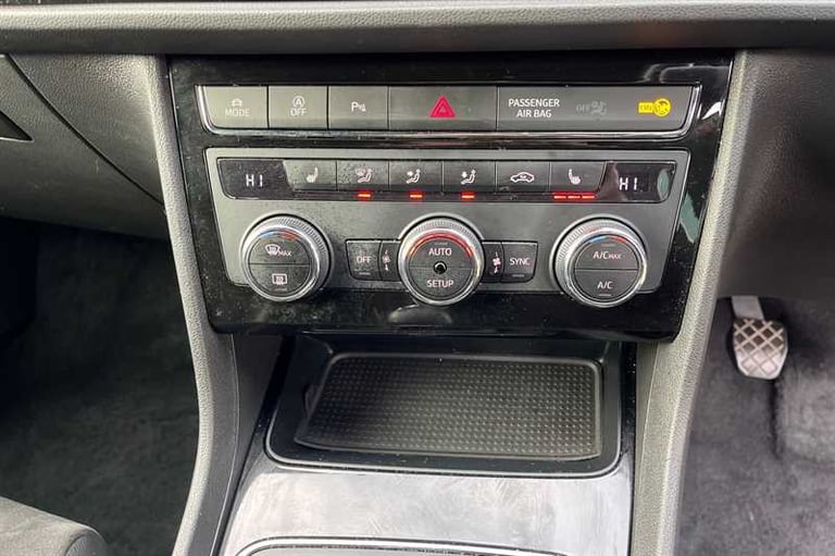 2020 SEAT Leon 1.5 TSi EVO (130 PS) FR Black Edition 5 Door Petrol Hatchback Hatchback Petrol Manual