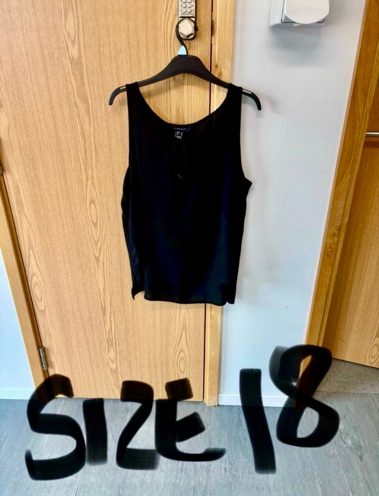 Ladies Clothing Size 18