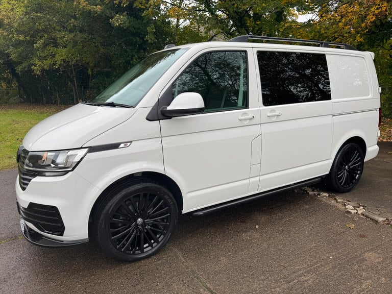 2024 VOLKSWAGEN TRANSPORTER T6.1 TDI 6 SEAT KOMBI STARTLINE SWB IN CANDY WHITE