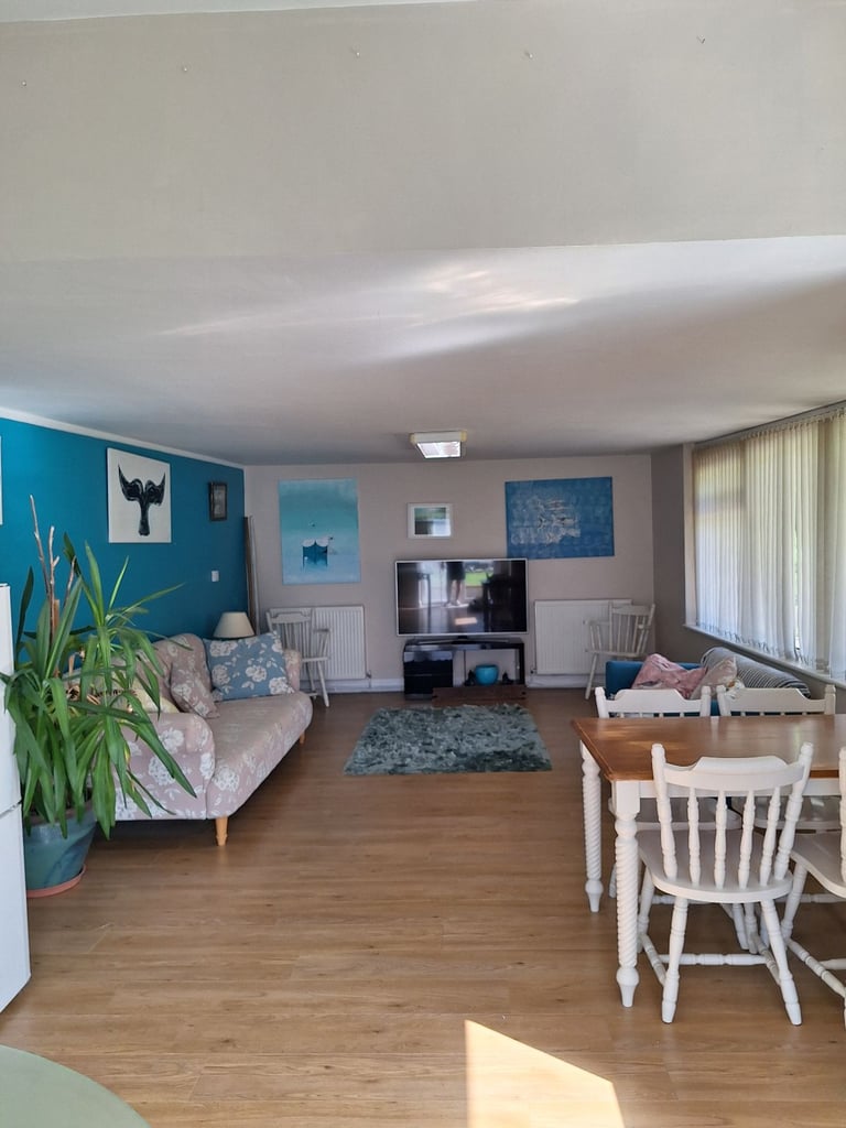 Self contained annex