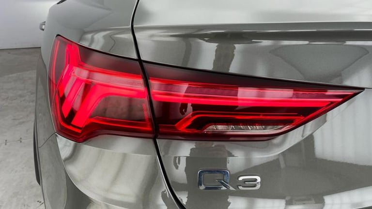 2023 Audi Q3 Black Edition 35 TFSI  150 PS 6-speed Manual SUV Petrol Manual