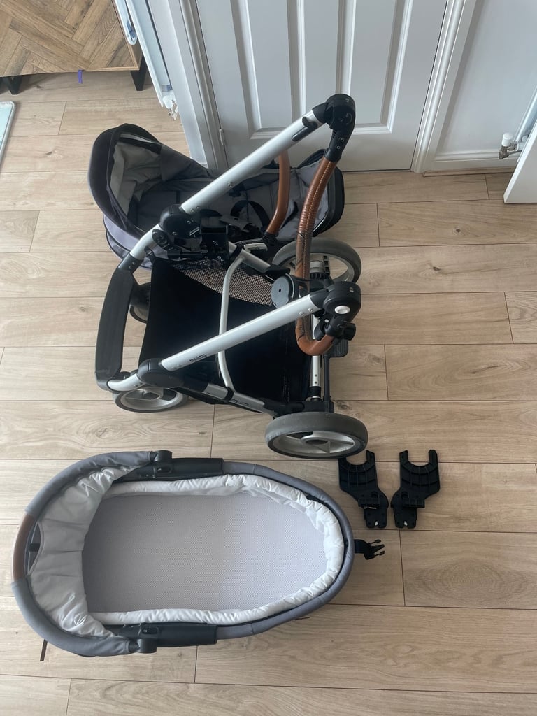 image for Mutsy Evo farmer bassinet and pushchair