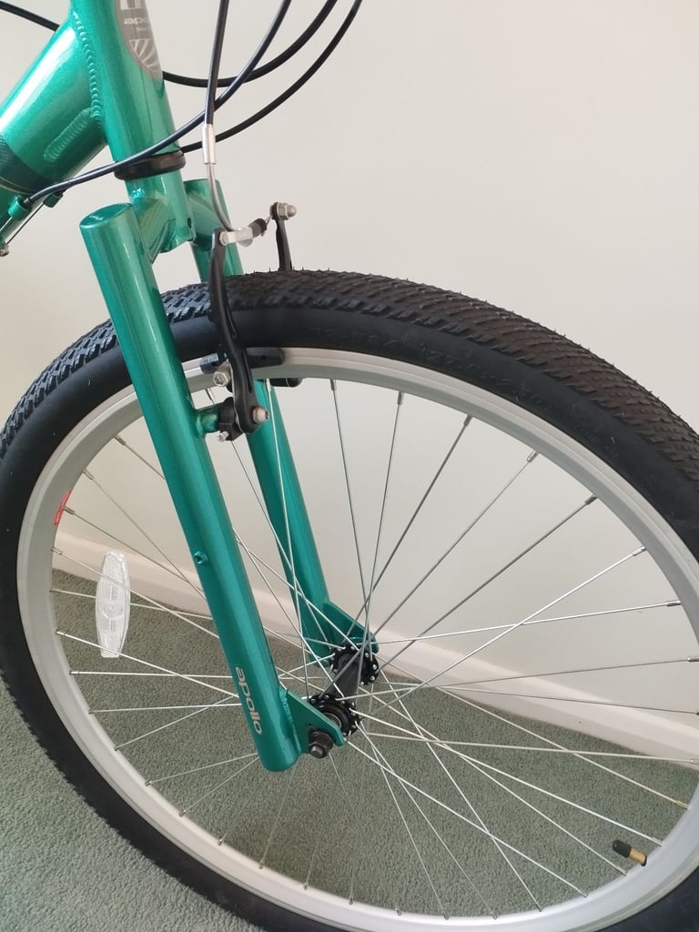 Brand New APOLLO COSMO Hybrid Bike - Unboxed Only. ** NO OFFERS **