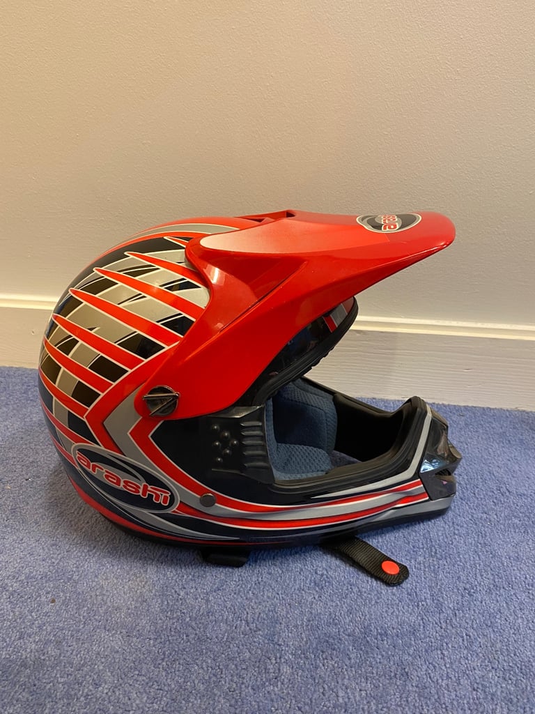 Crash helmet