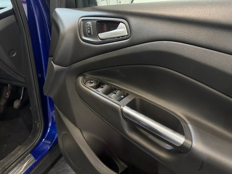 2017 Ford Kuga 2.0 TDCi Titanium X SUV 5dr Diesel Manual 2WD Euro 6 (s/s) (150 ps) HATCHBACK Dies...