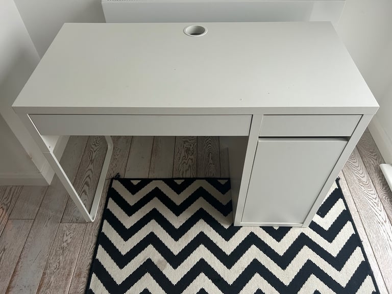 Ikea Micke White Desk 