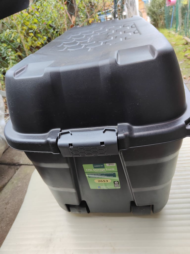 Storage trunk
