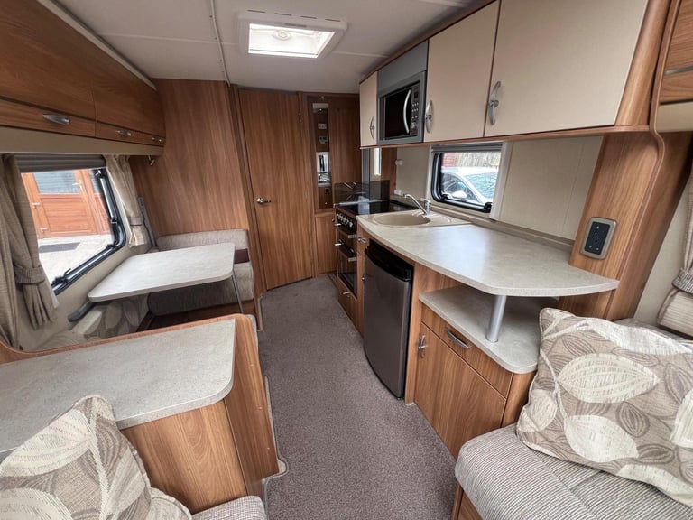 2011 Swift Conqueror 530 4 Berth Touring Caravan