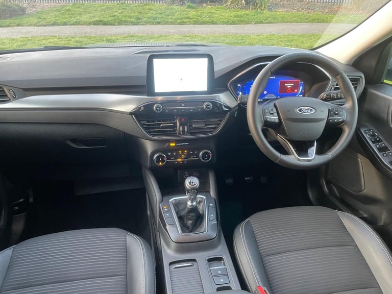 FORD KUGA 1.5 Kuga Titanium Edition 5 door 1.5L EcoBoost 150PS FWD 6 Speed