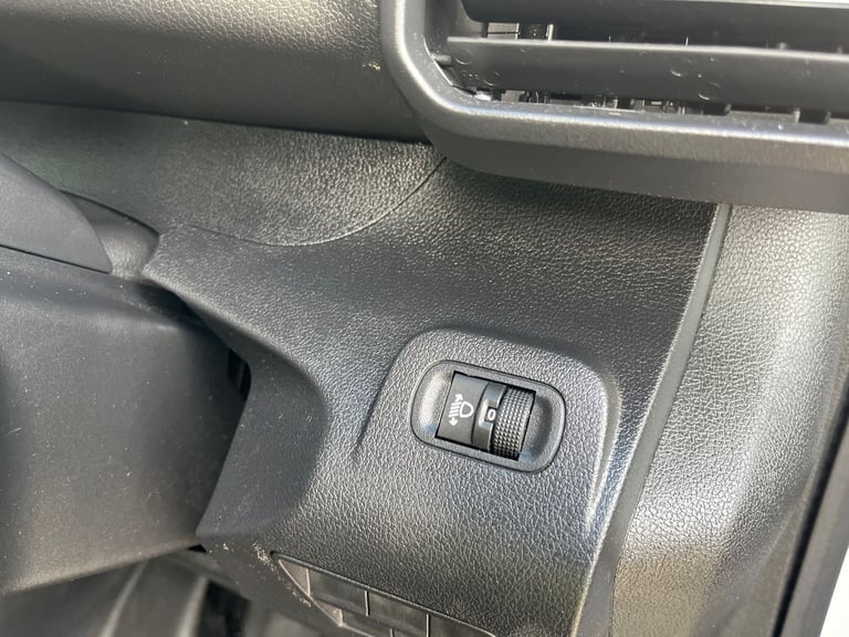  Peugeot Partner 1.5 Bluehdi 1000 Professional Premium  Plus Standard Panel Van