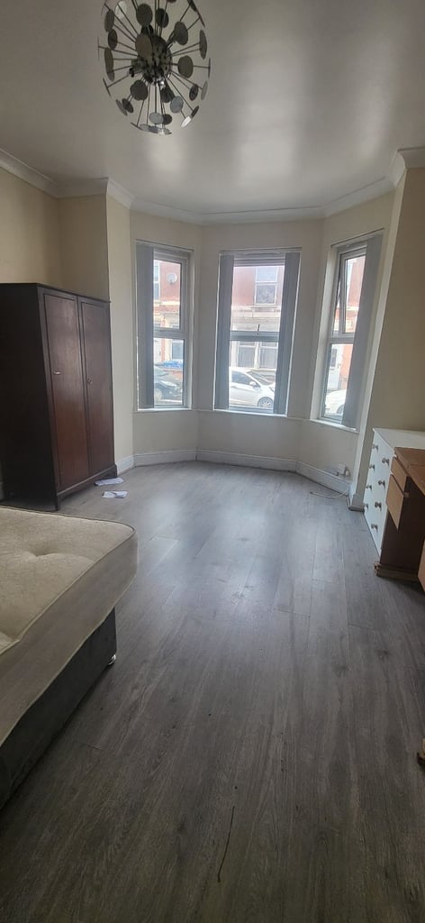 Room to let